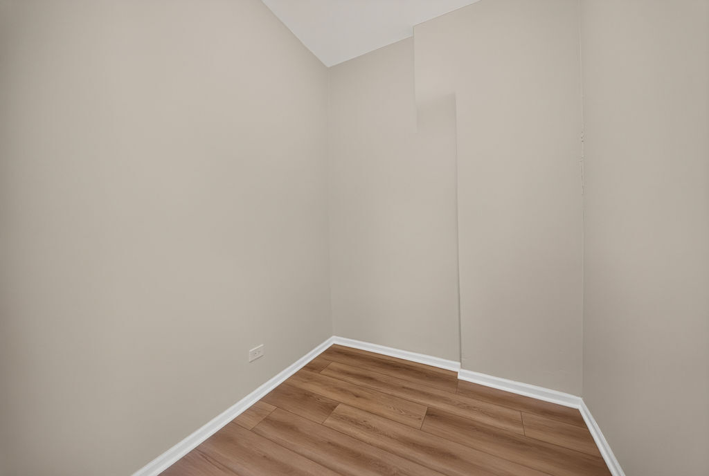 3316 W Le Moyne Street Property Photo 18