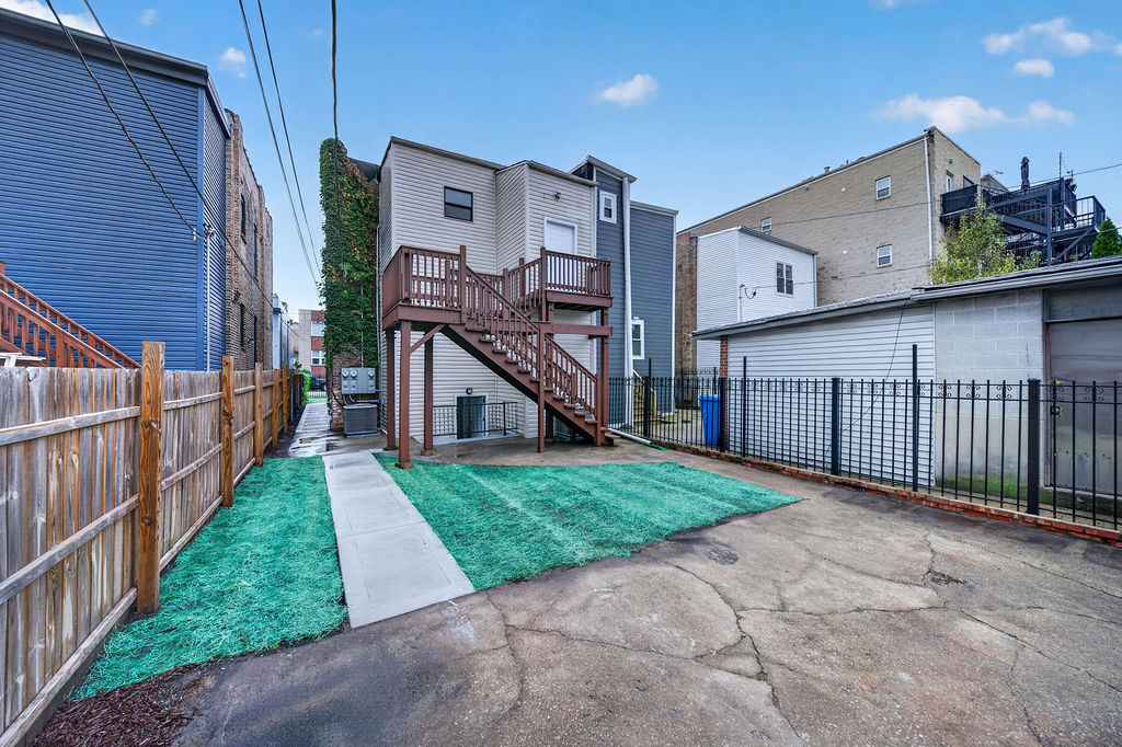 3316 W Le Moyne Street Property Photo 26