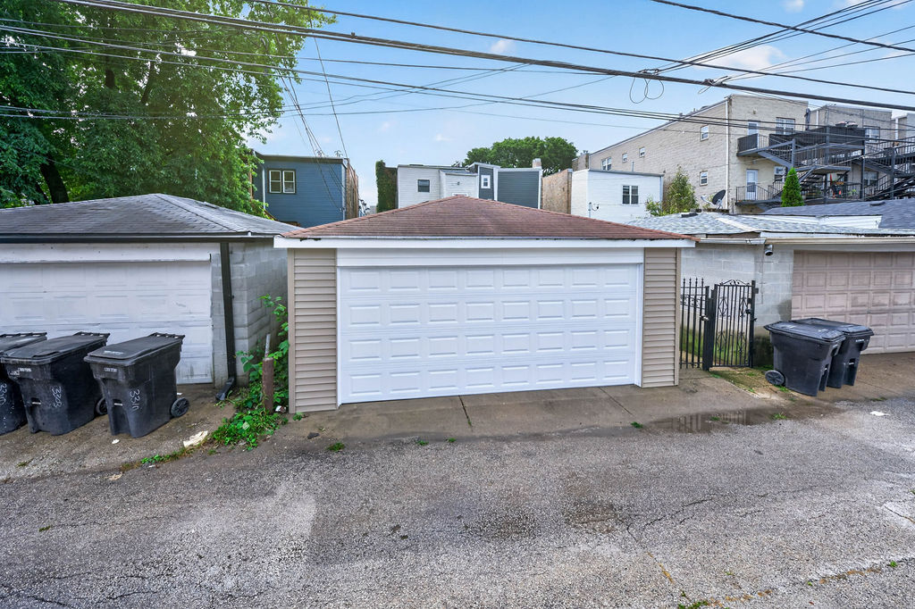 3316 W Le Moyne Street Property Photo 28