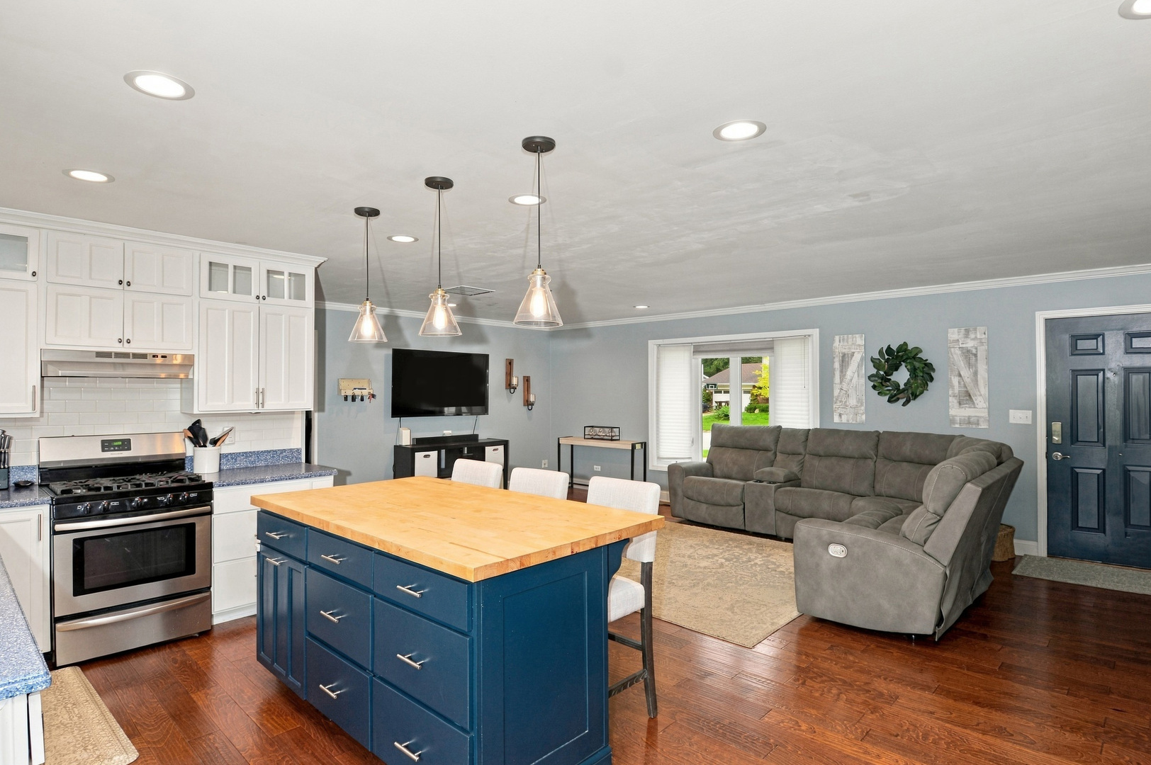 1415 N Scully Drive Property Photo 6
