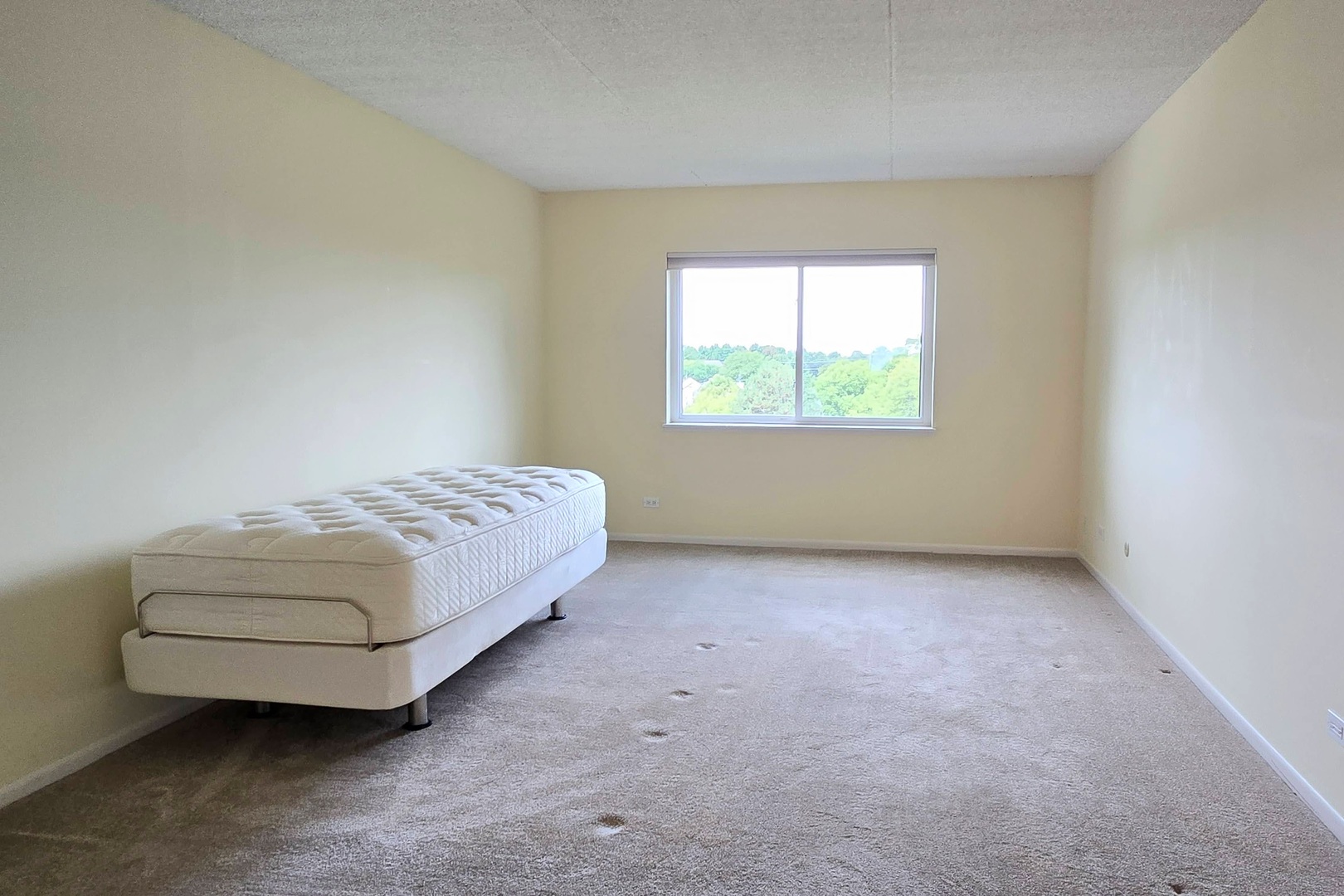 690 Chandler Road 408 Property Photo 12