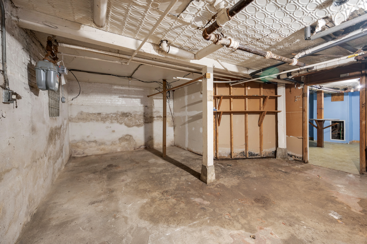 7436 S King Drive Property Photo 20