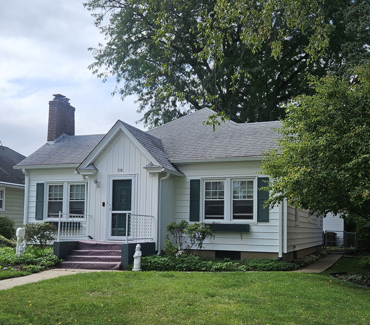 518 ROBERT Avenue Property Photo 1