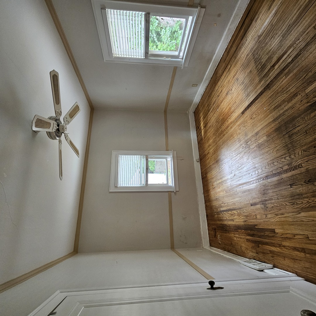 518 Robert Avenue Property Photo 3