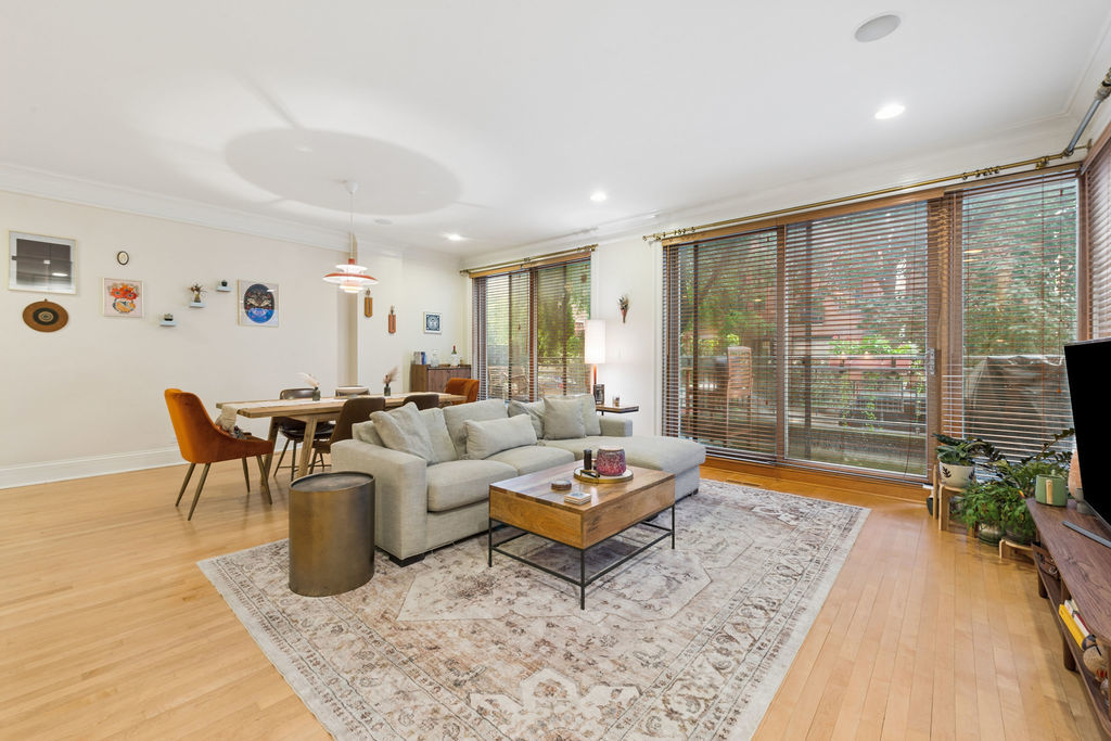 2315 W Wabansia Avenue 1e Property Photo 4