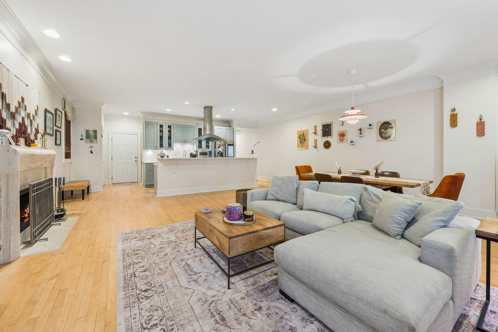 2315 W Wabansia Avenue 1e Property Photo 7