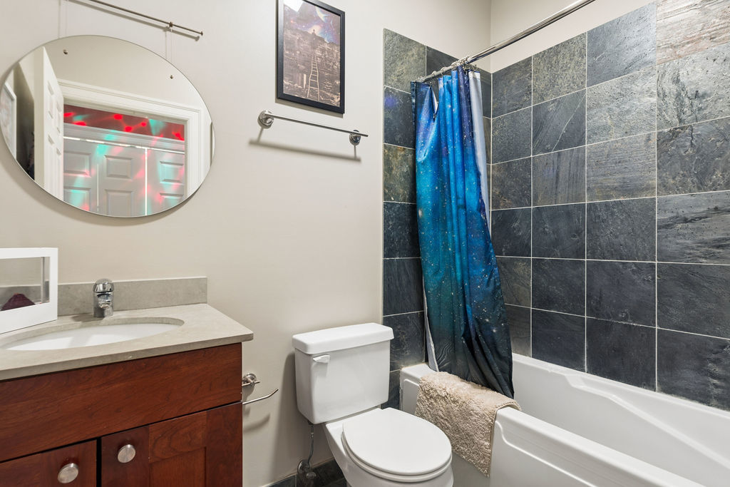 2315 W Wabansia Avenue 1e Property Photo 24