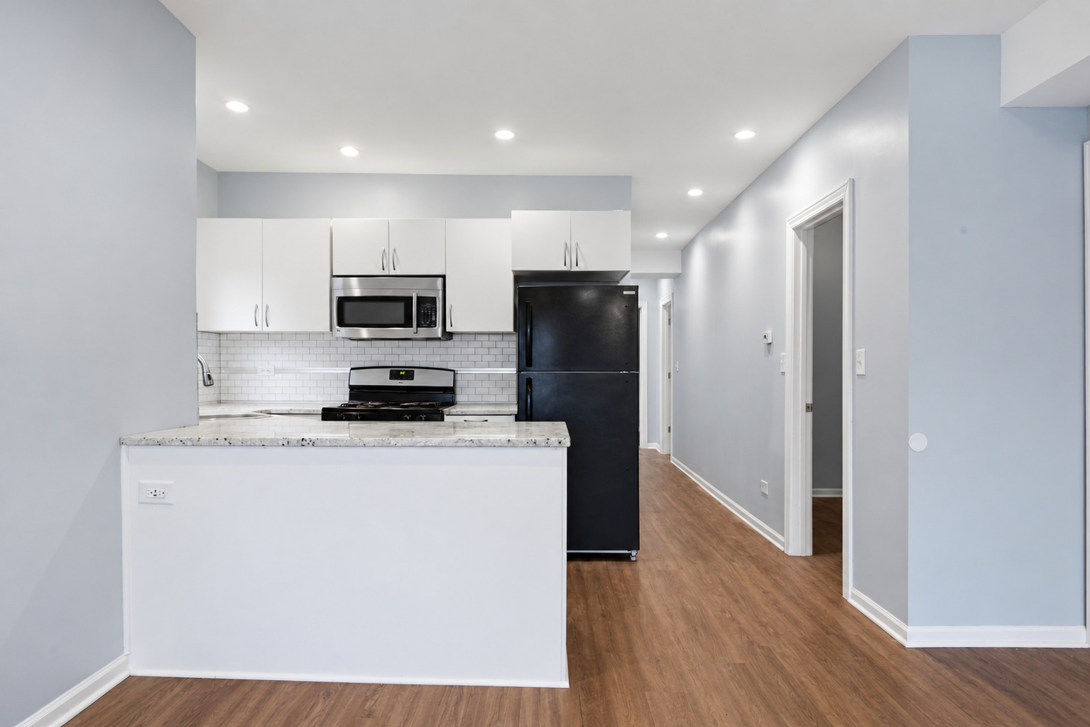 2265 W Diversey Avenue Property Photo 5