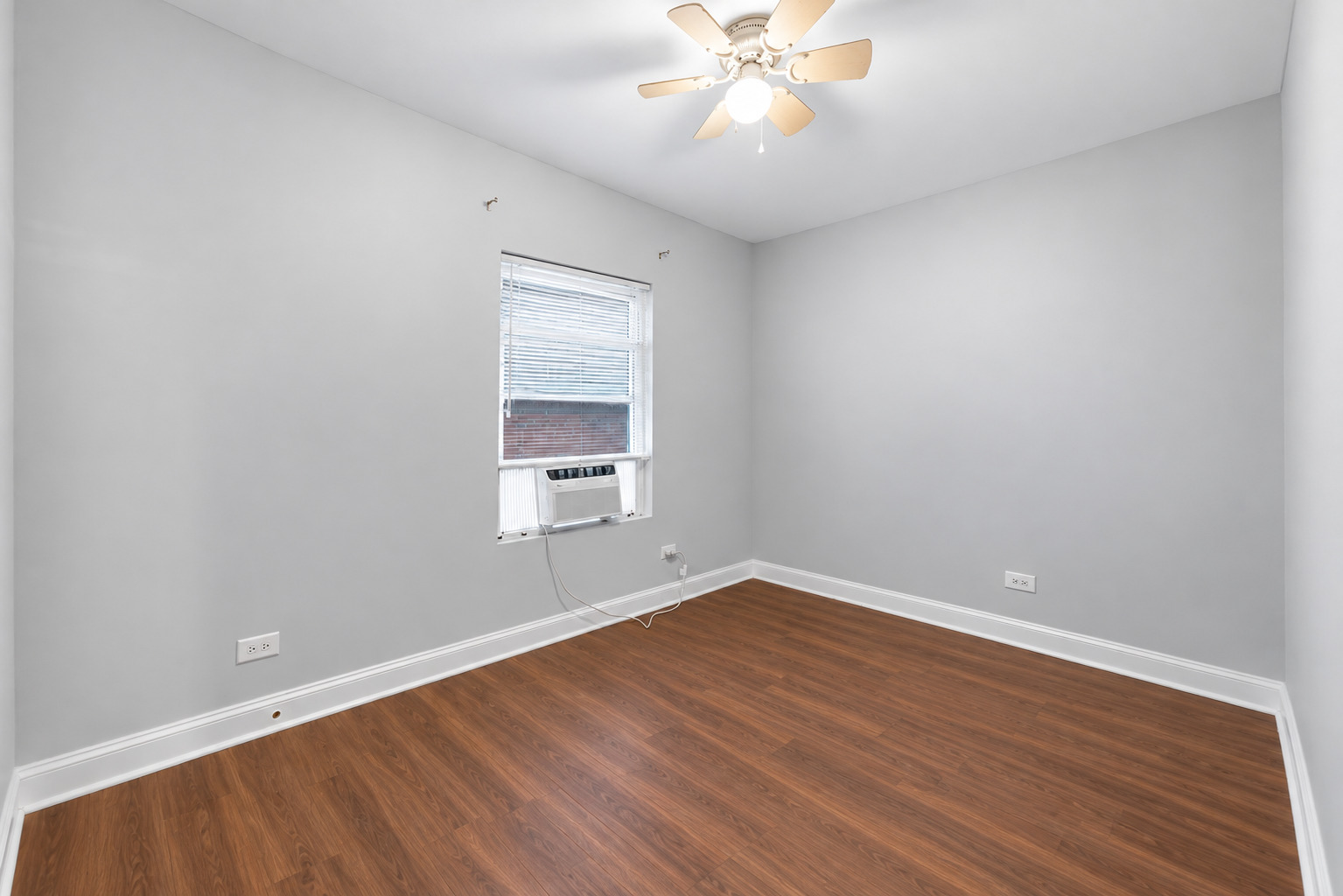 2265 W Diversey Avenue Property Photo 11
