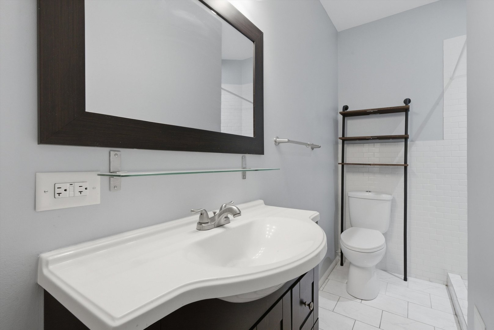 2265 W Diversey Avenue Property Photo 13