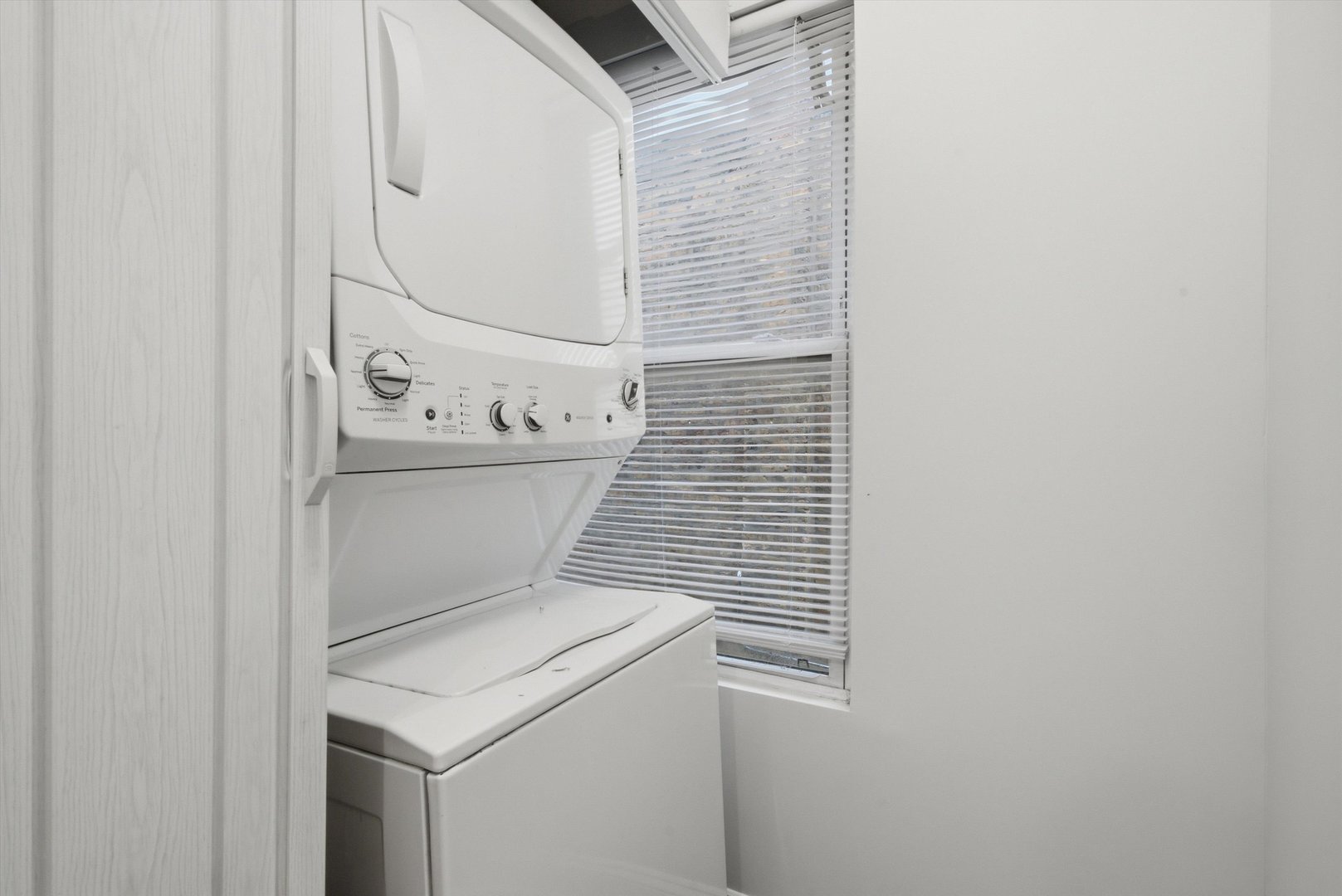2265 W Diversey Avenue Property Photo 14