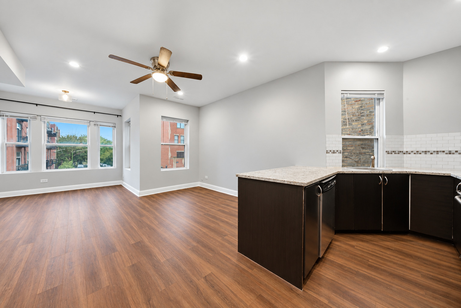 2265 W Diversey Avenue Property Photo 21
