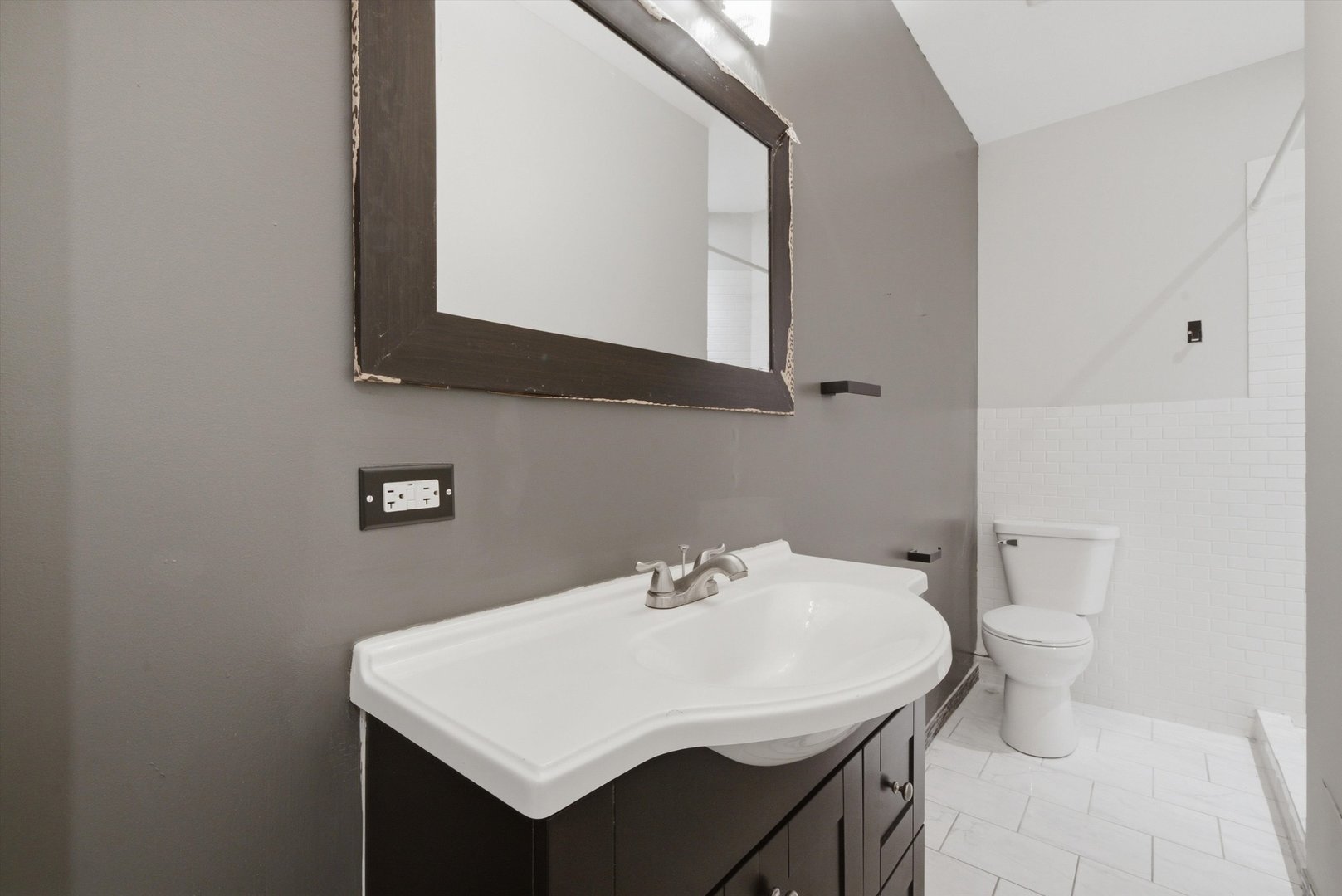 2265 W Diversey Avenue Property Photo 25