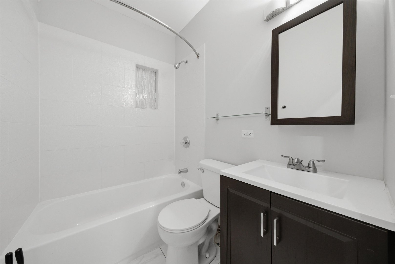 2265 W Diversey Avenue Property Photo 26