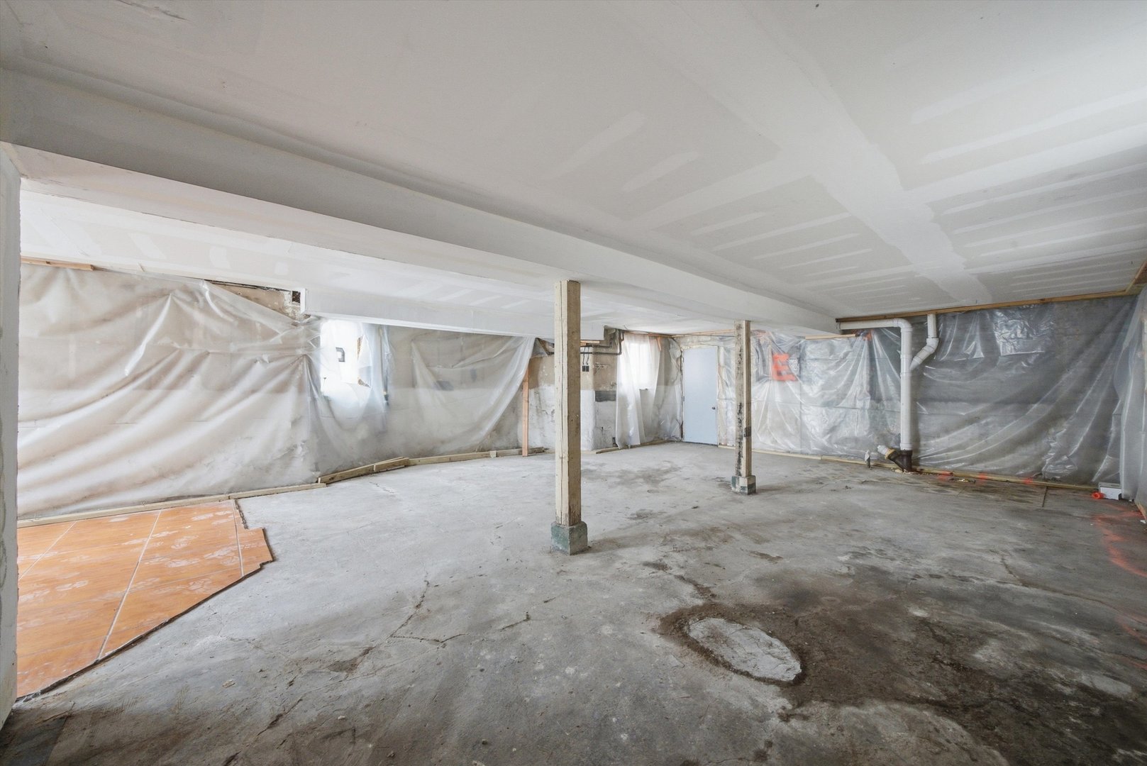 2265 W Diversey Avenue Property Photo 29
