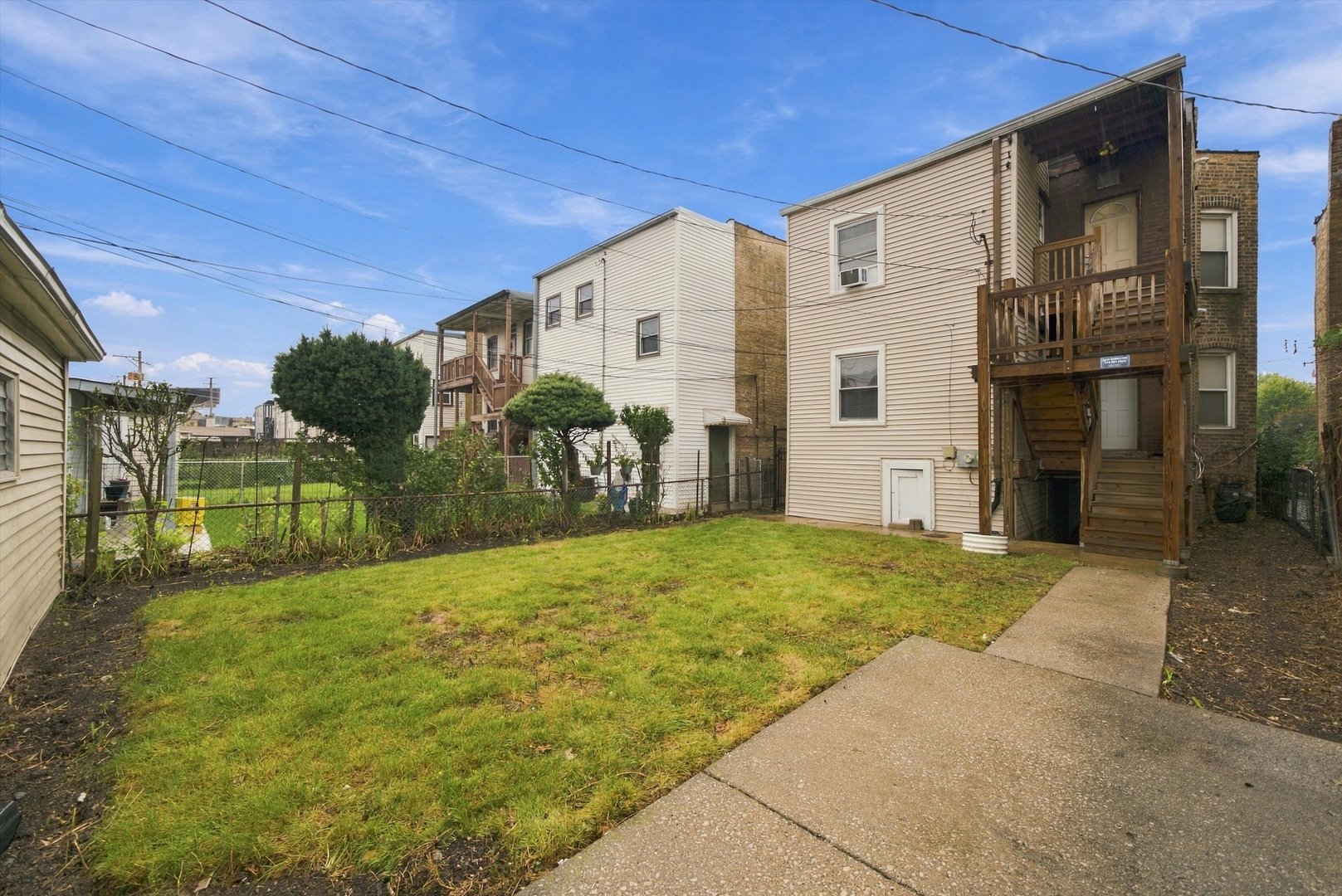 2265 W Diversey Avenue Property Photo 30