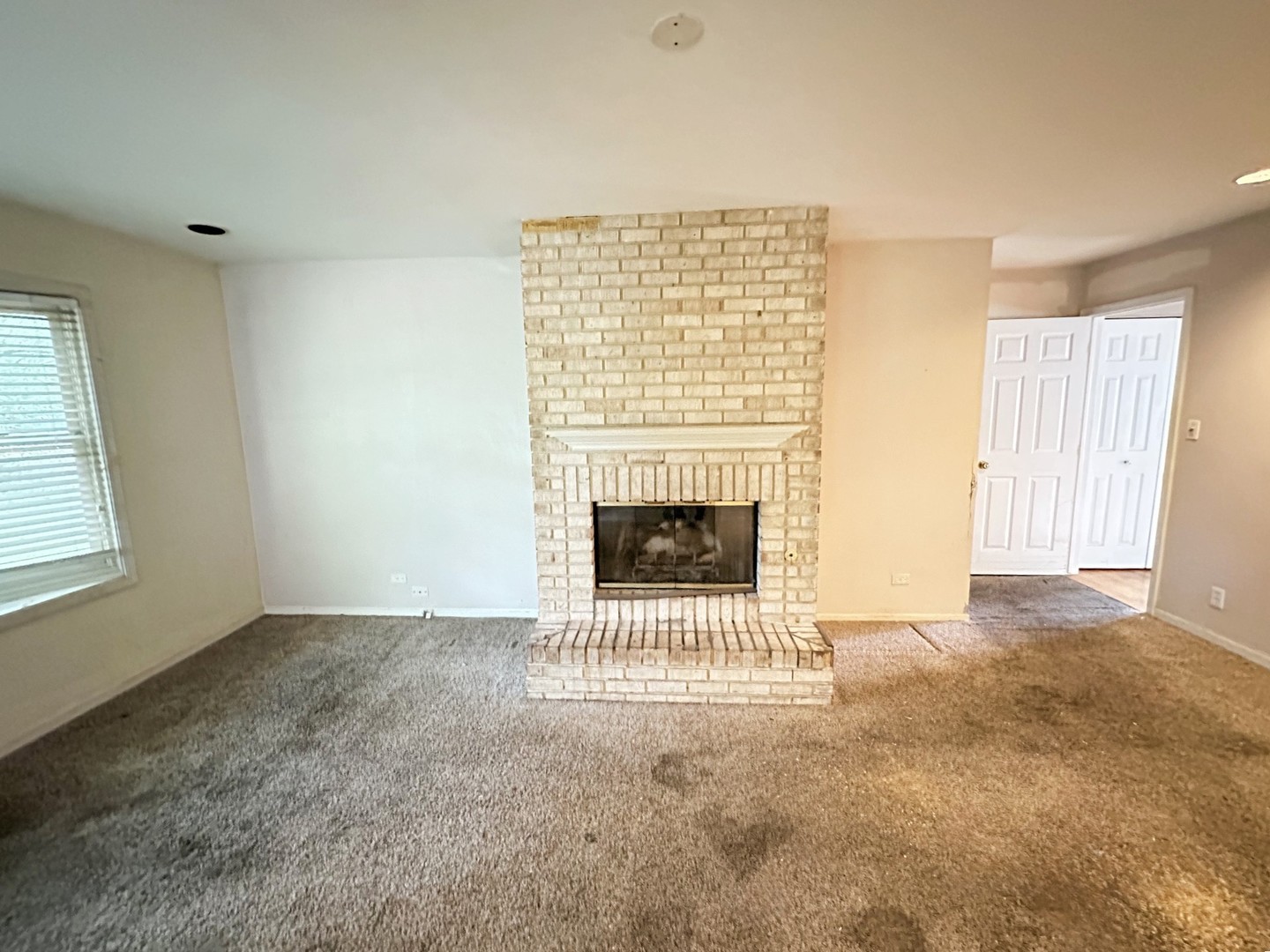 700 Butterfield Drive Property Photo 9