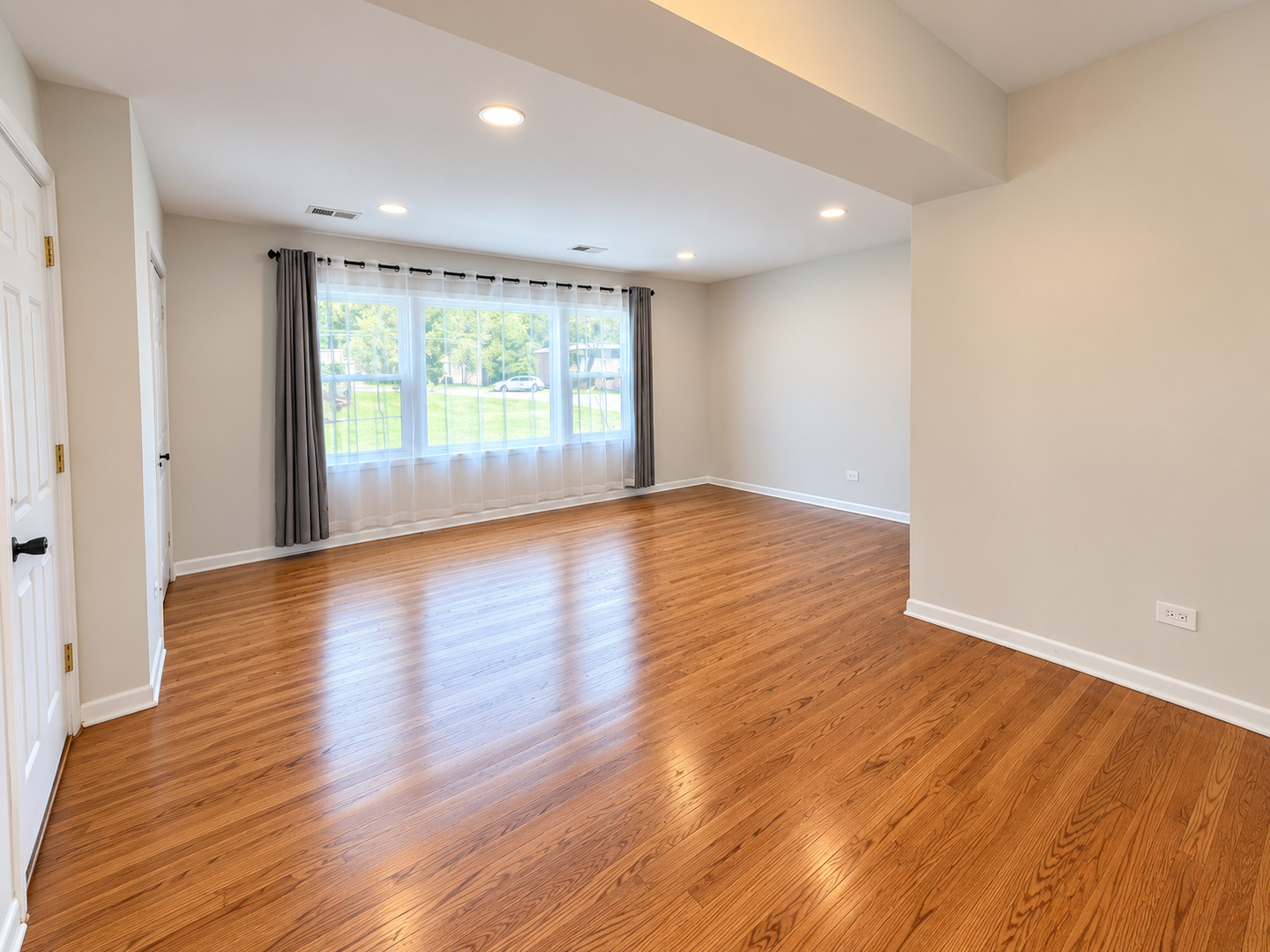 225 W Johnson Street 1a Property Photo 5
