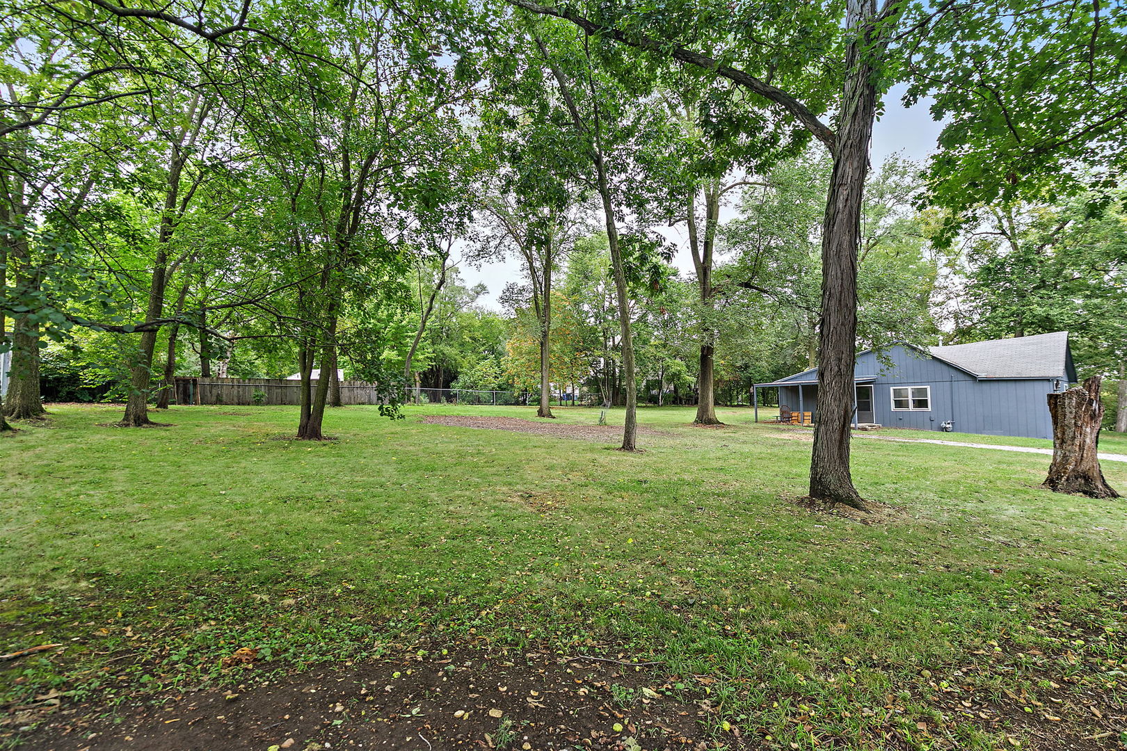 7n066 Woodlawn Avenue Property Photo 12