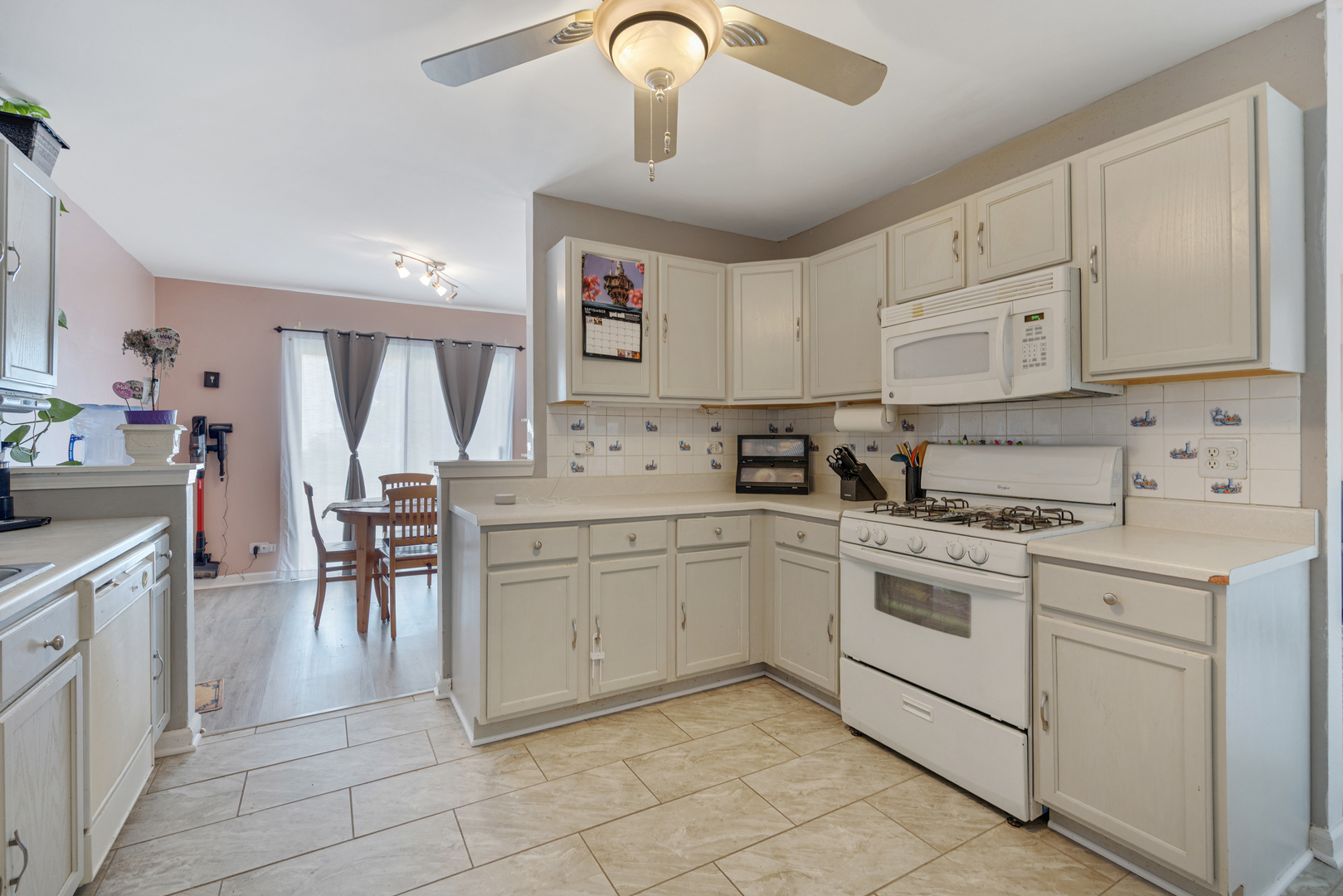 1320 Jenna Drive B Property Photo 9