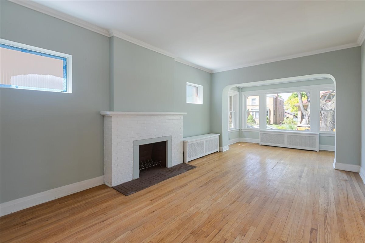 6515 N Maplewood Avenue Property Photo 3