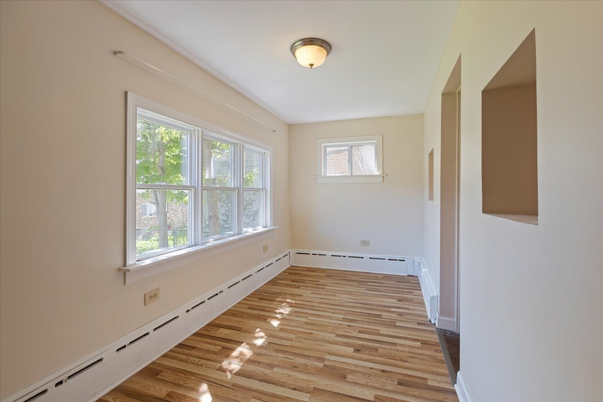 6515 N Maplewood Avenue Property Photo 9