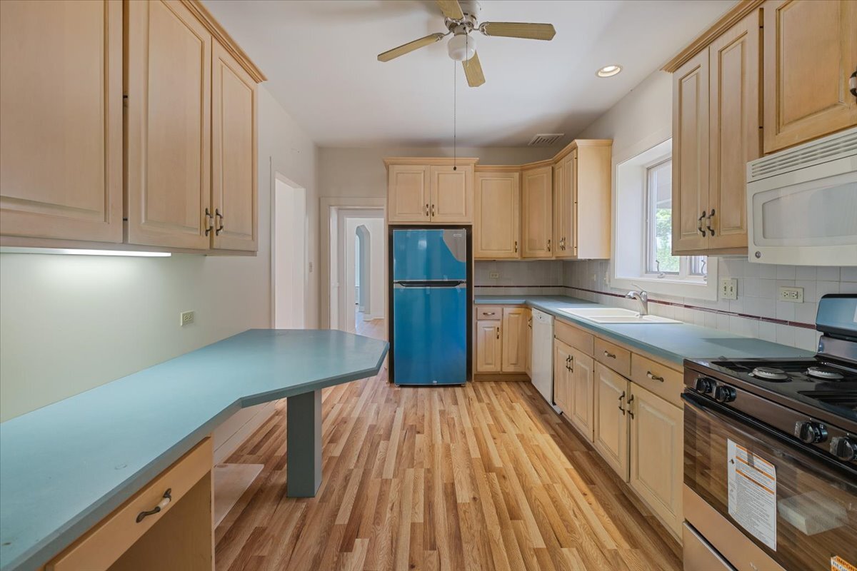 6515 N Maplewood Avenue Property Photo 10