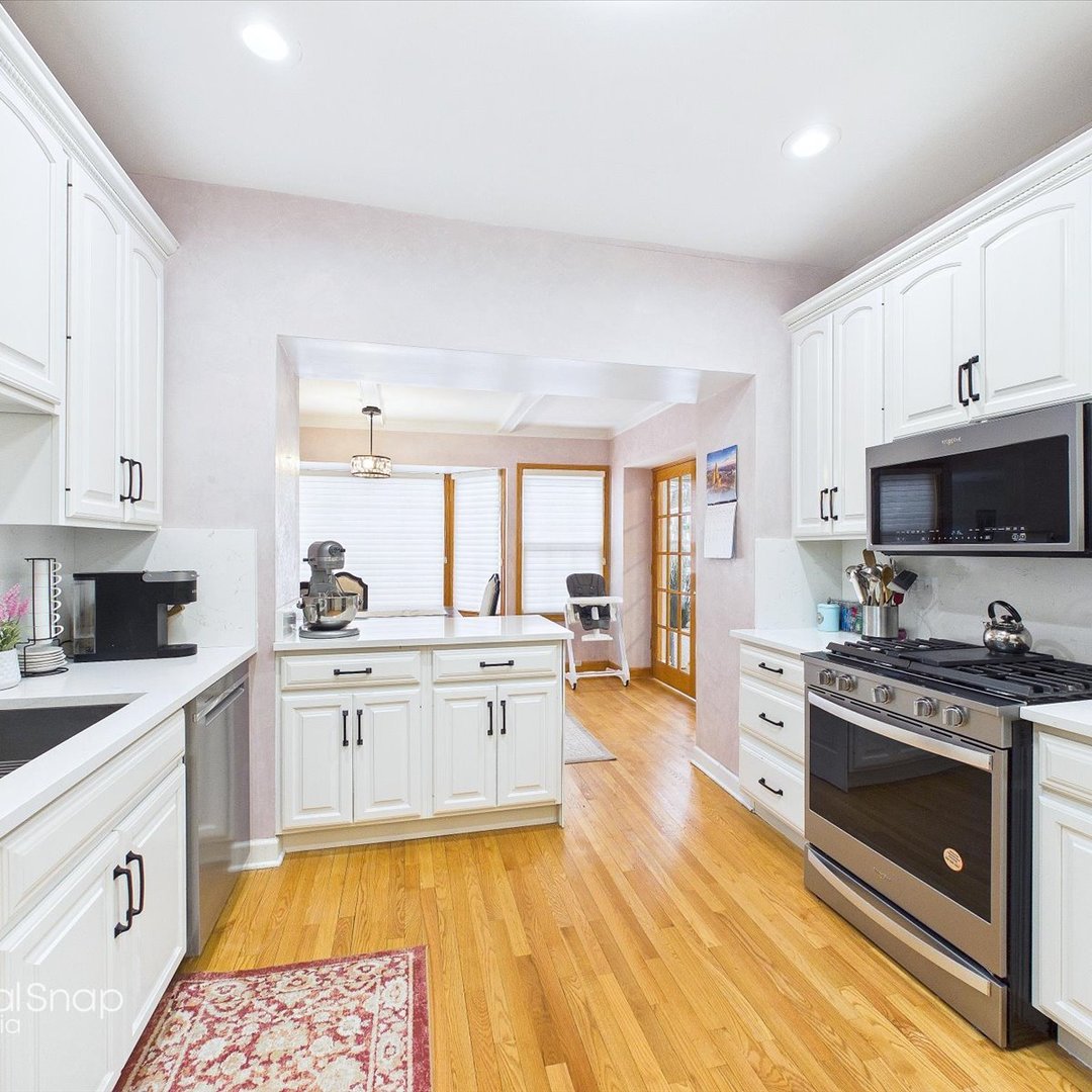 2611 Walnut Avenue Property Photo 8