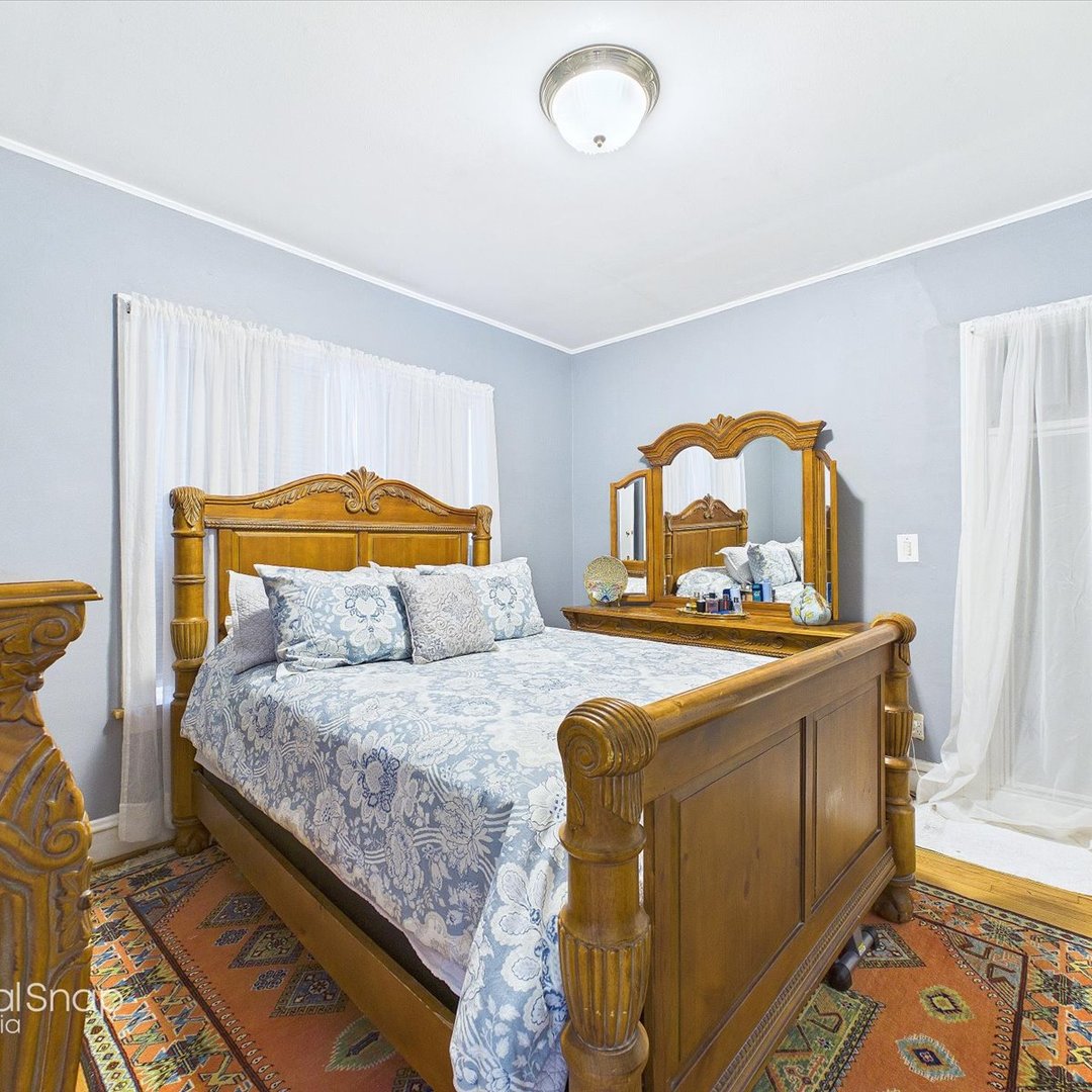 2611 Walnut Avenue Property Photo 17