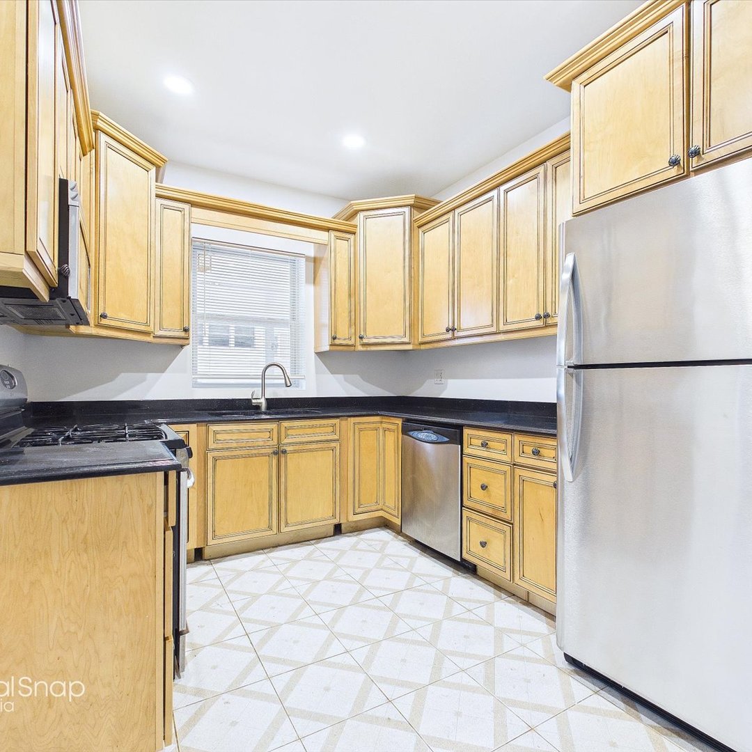 2611 Walnut Avenue Property Photo 24
