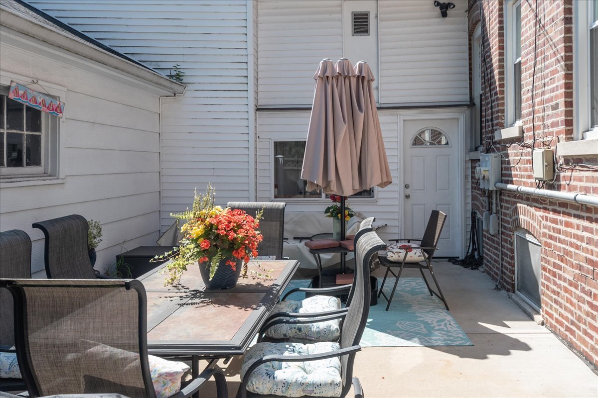 2611 Walnut Avenue Property Photo 29