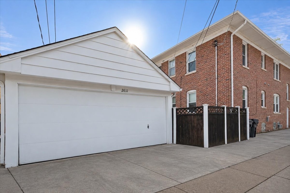 2611 Walnut Avenue Property Photo 30