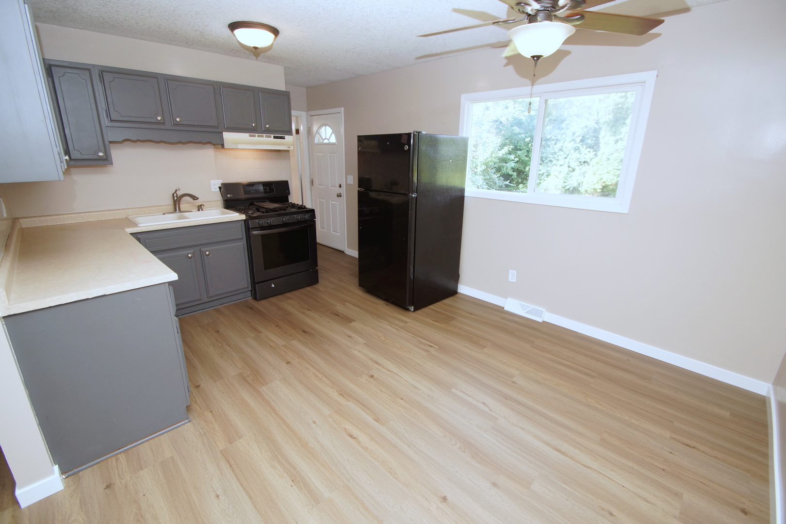 2902 Magnolia Drive Property Photo 4