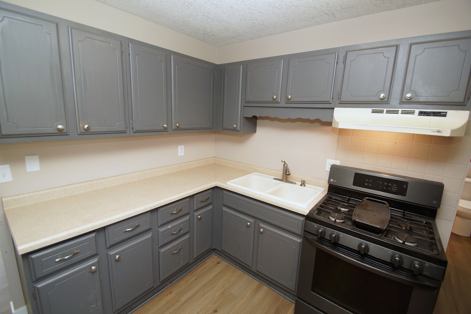2902 Magnolia Drive Property Photo 5