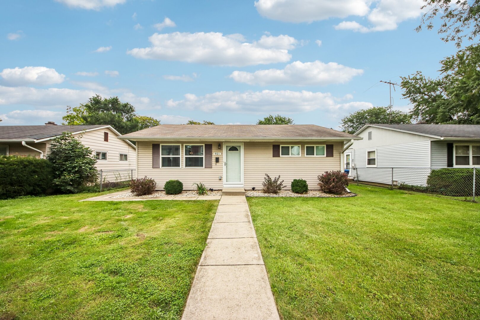 921 N Jackson Street Property Photo 1