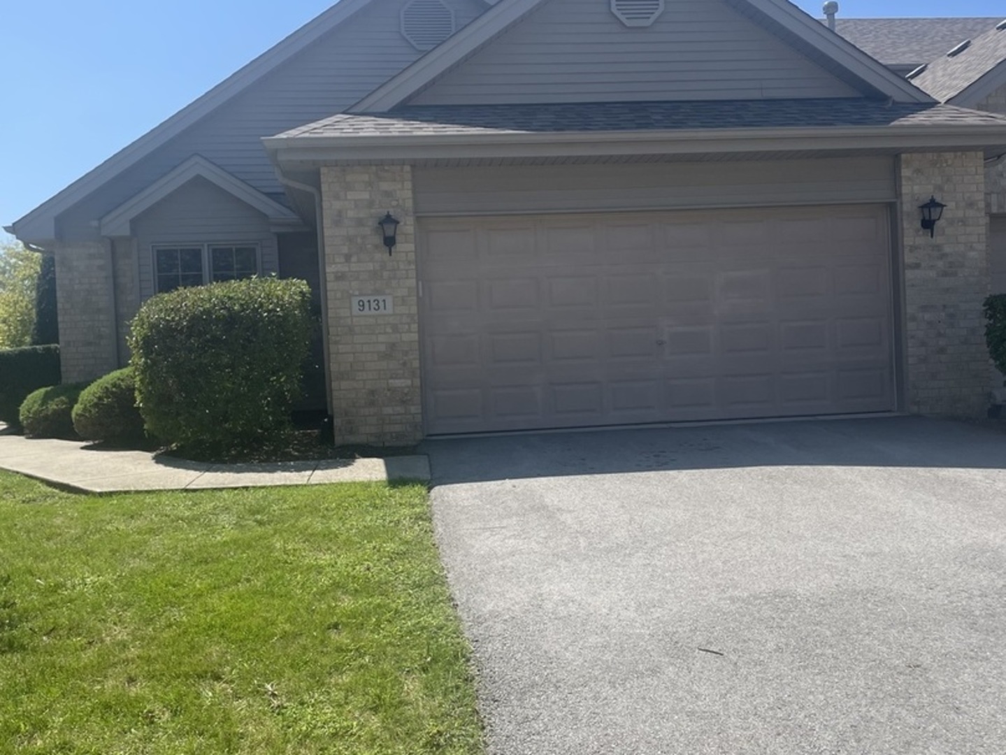 9131 Newcastle Court Property Photo 1