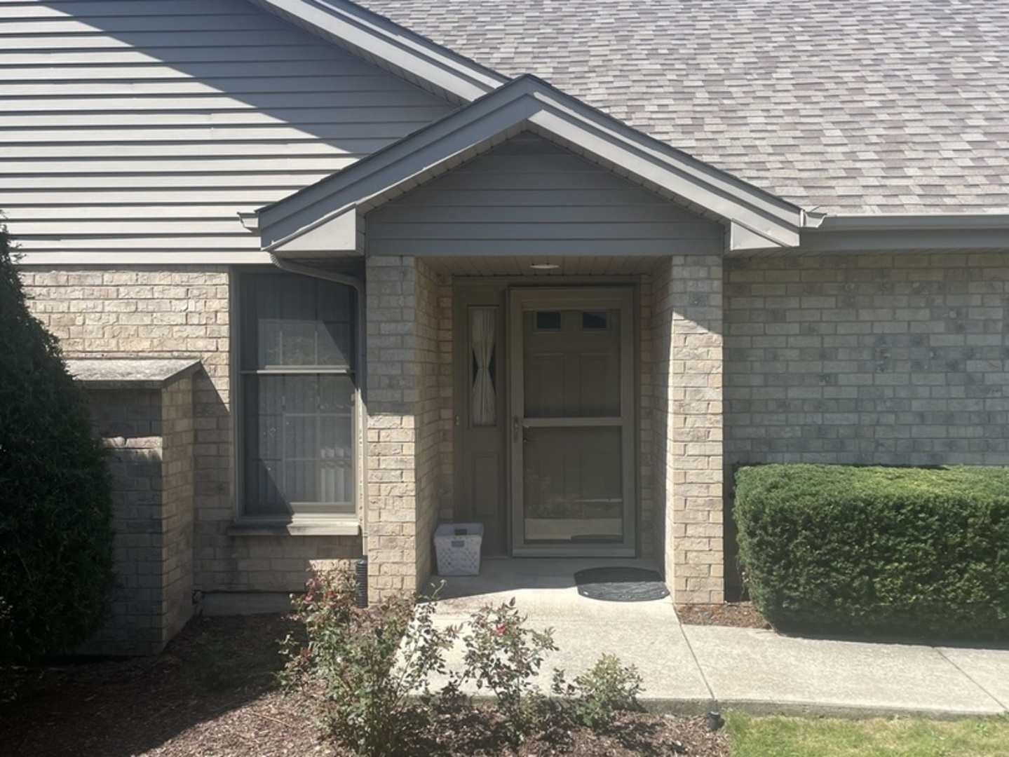 9131 Newcastle Court Property Photo 2