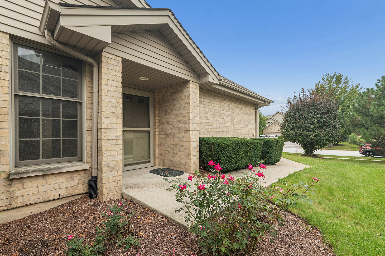 9131 Newcastle Court Property Photo 4