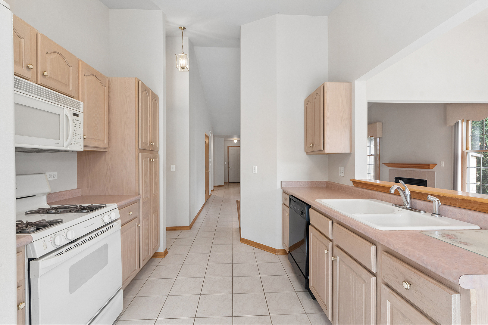 9131 Newcastle Court Property Photo 11