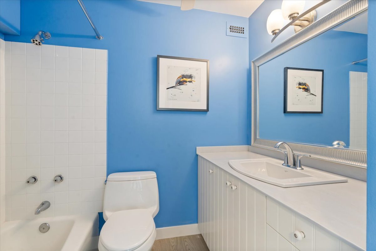 5445 N Sheridan Road 2608 Property Photo 12