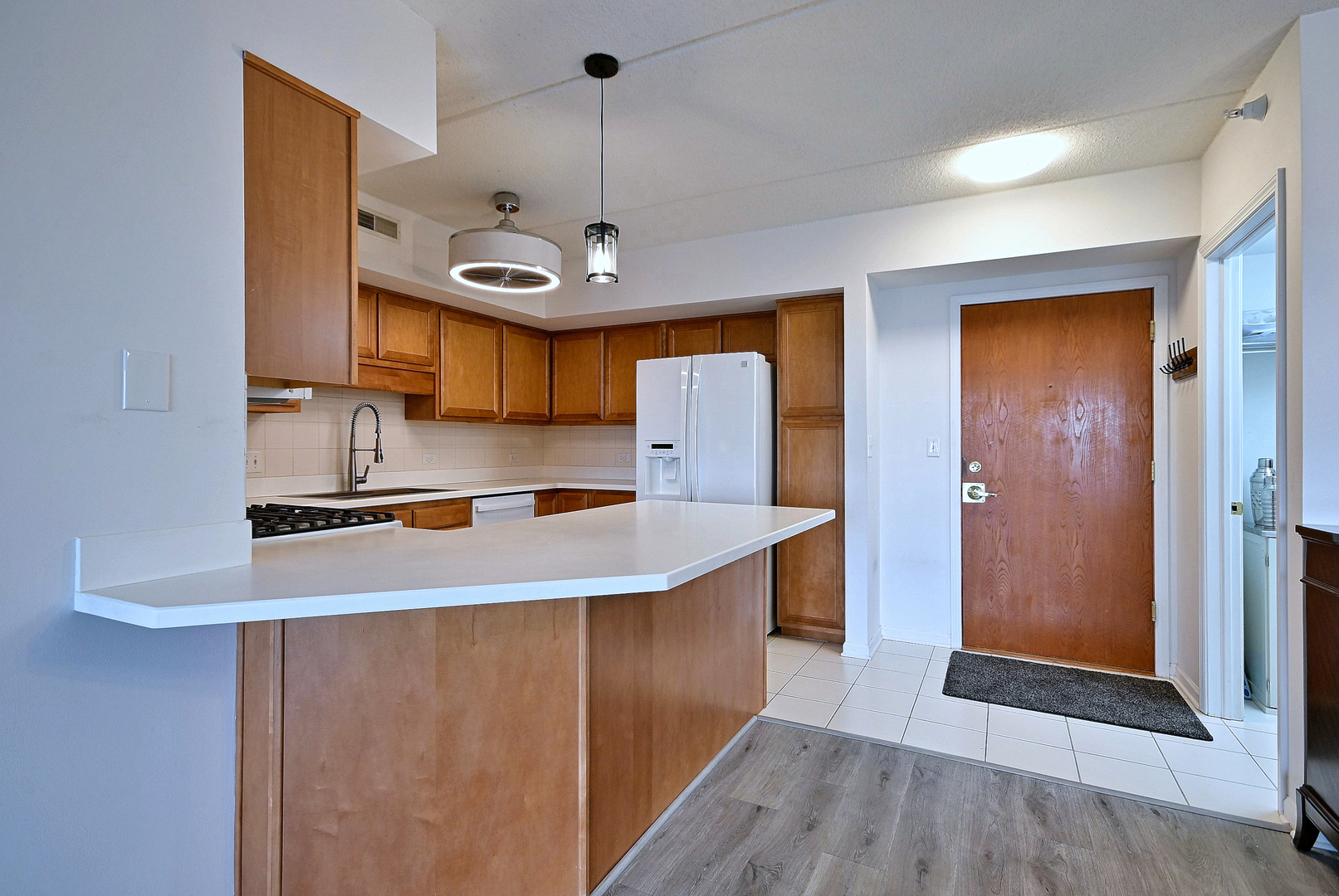 1 N Beacon Place 601 Property Photo 6