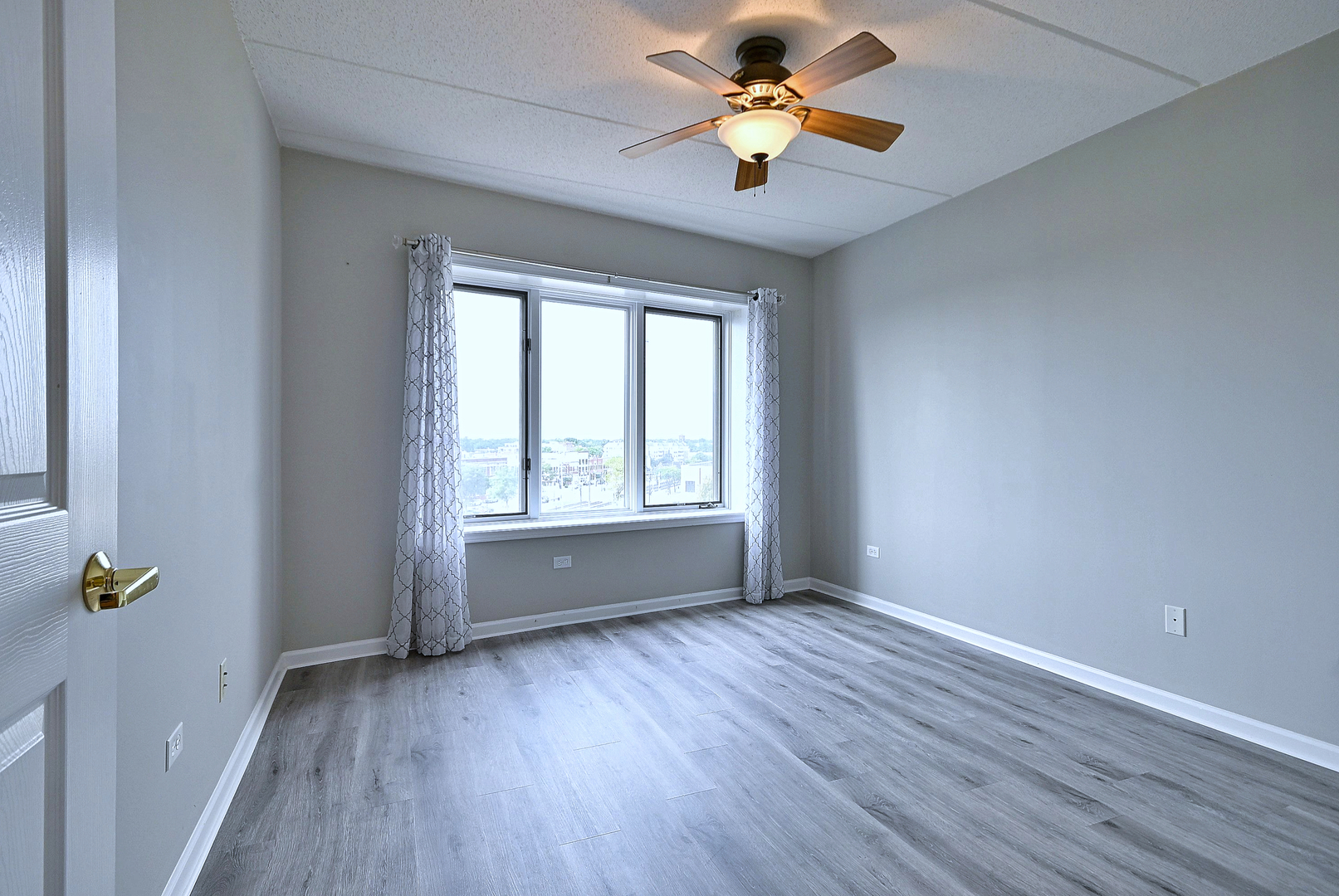 1 N Beacon Place 601 Property Photo 18