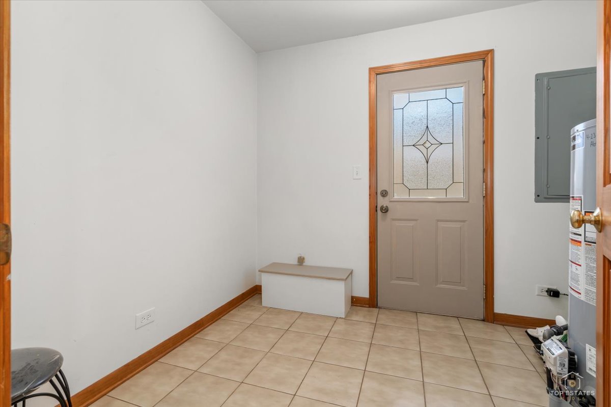 8000 W Lake Street Property Photo 20