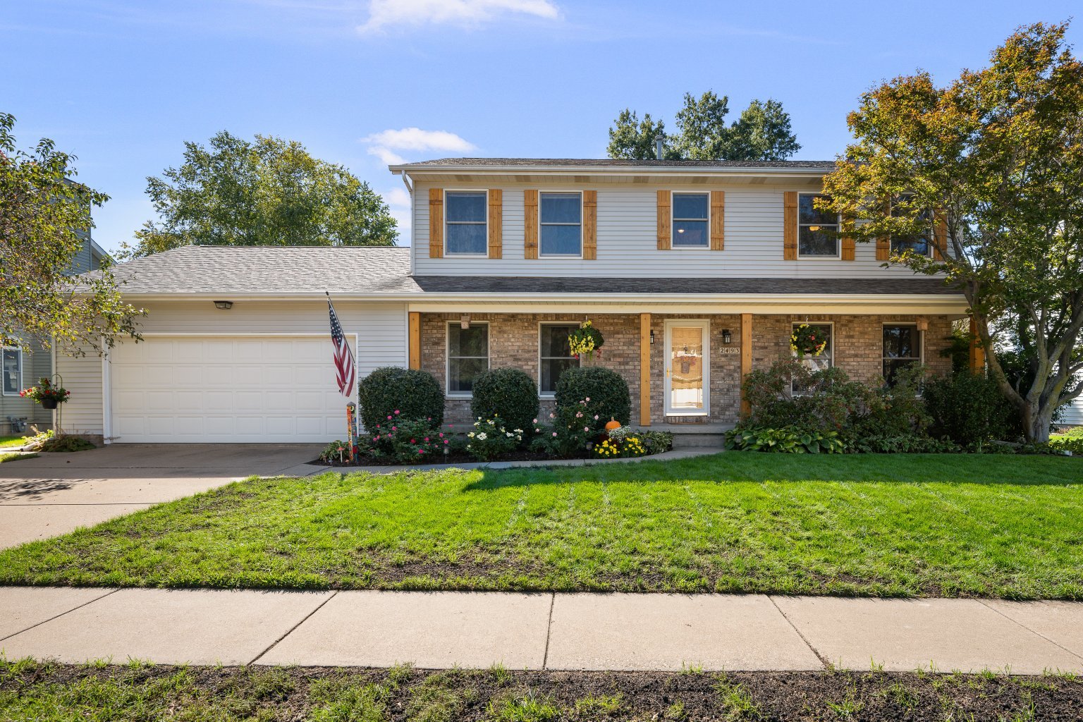 2493 Countryside Lane Property Photo 1