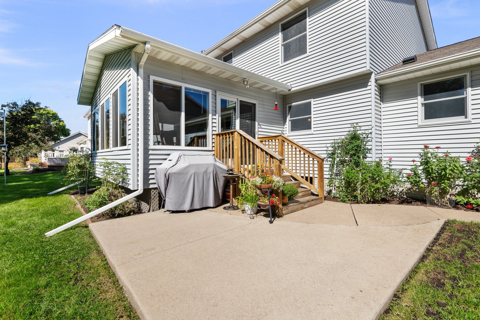 2493 Countryside Lane Property Photo 4