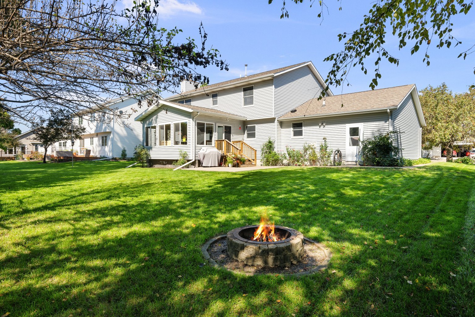 2493 Countryside Lane Property Photo 6