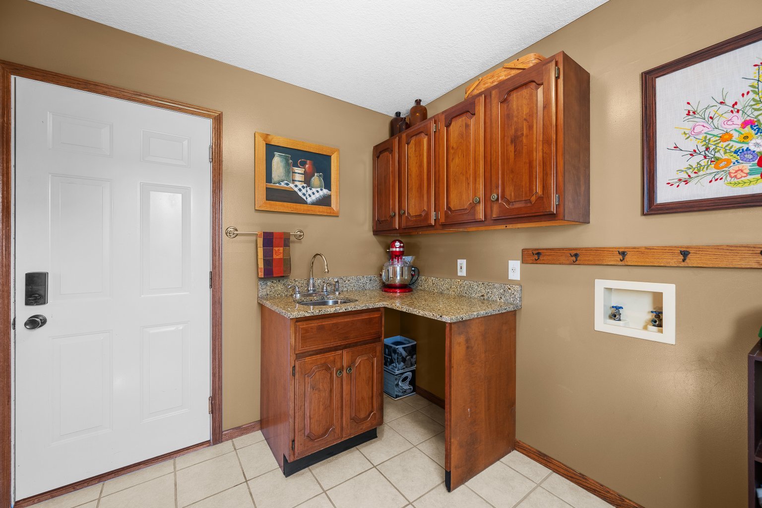 2493 Countryside Lane Property Photo 16