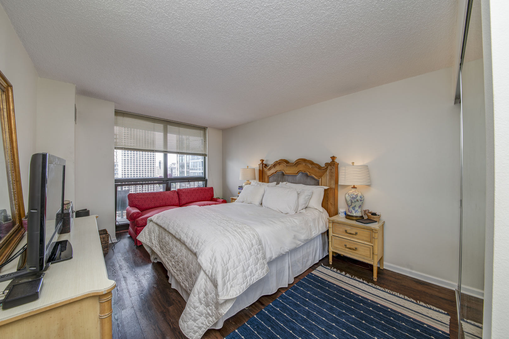 33 W Delaware Place 19h Property Photo 10
