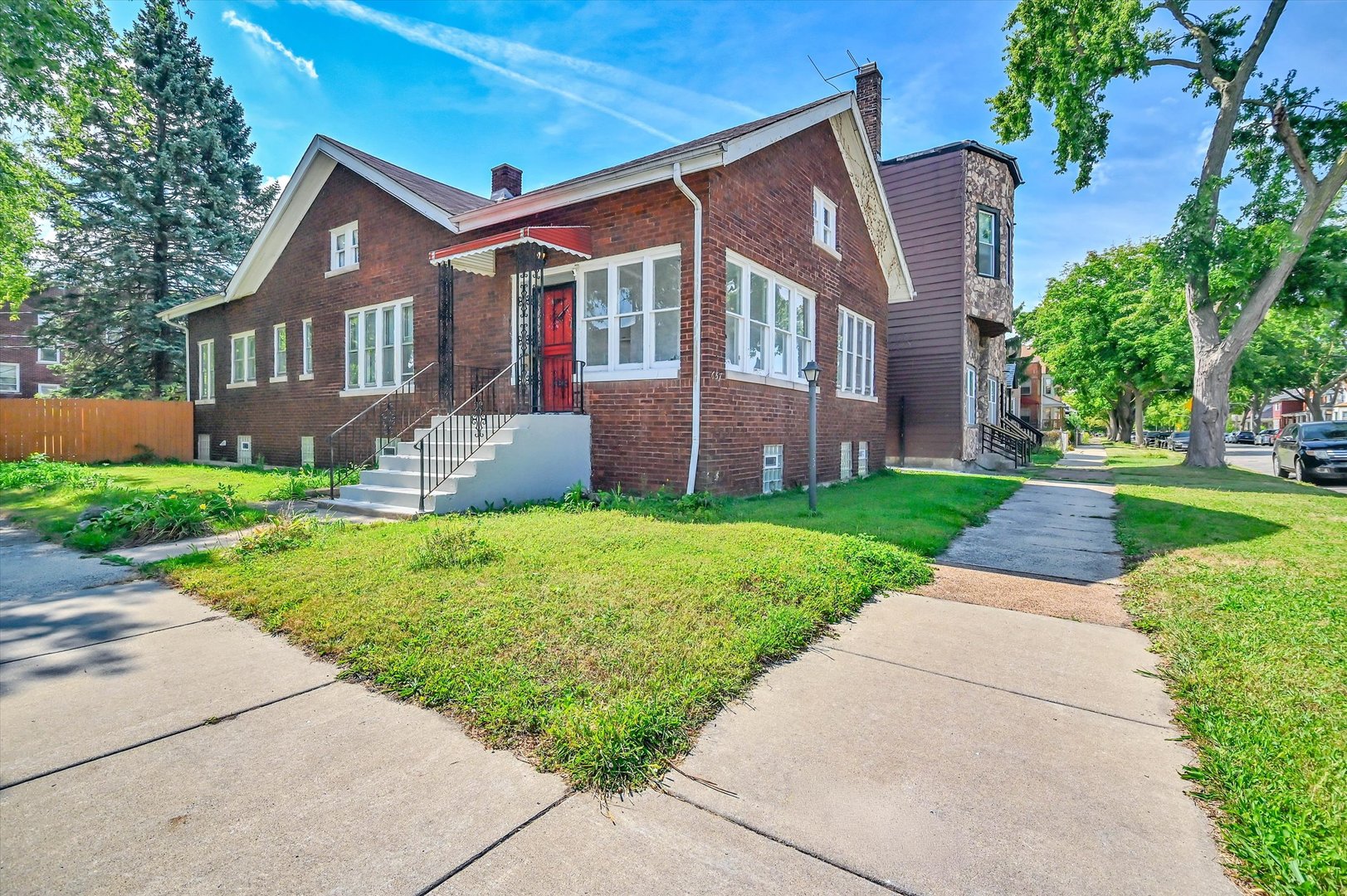 657 E 90th Street Property Photo 1