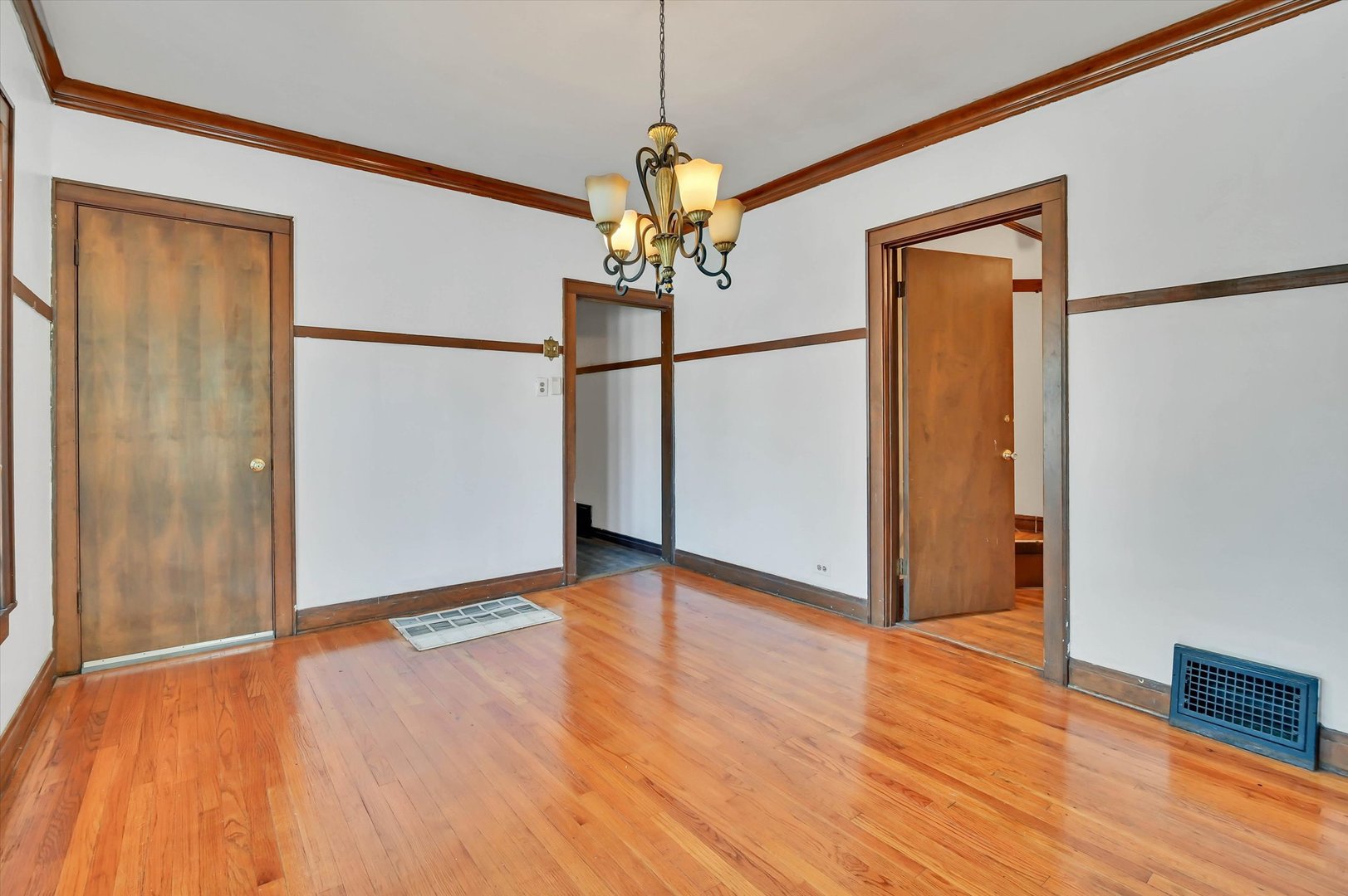 657 E 90th Street Property Photo 10